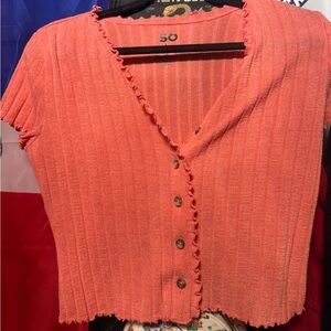 Lightly used SO Juniors Coral Short Sleeve lettuce edge button down top